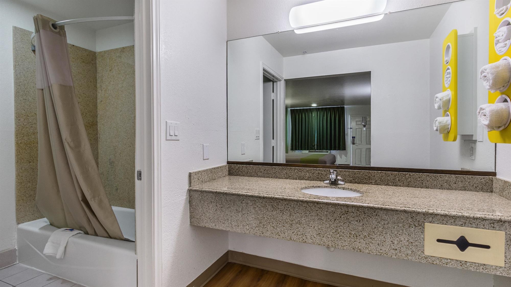 Motel 6-San Marcos, Tx - North Екстериор снимка