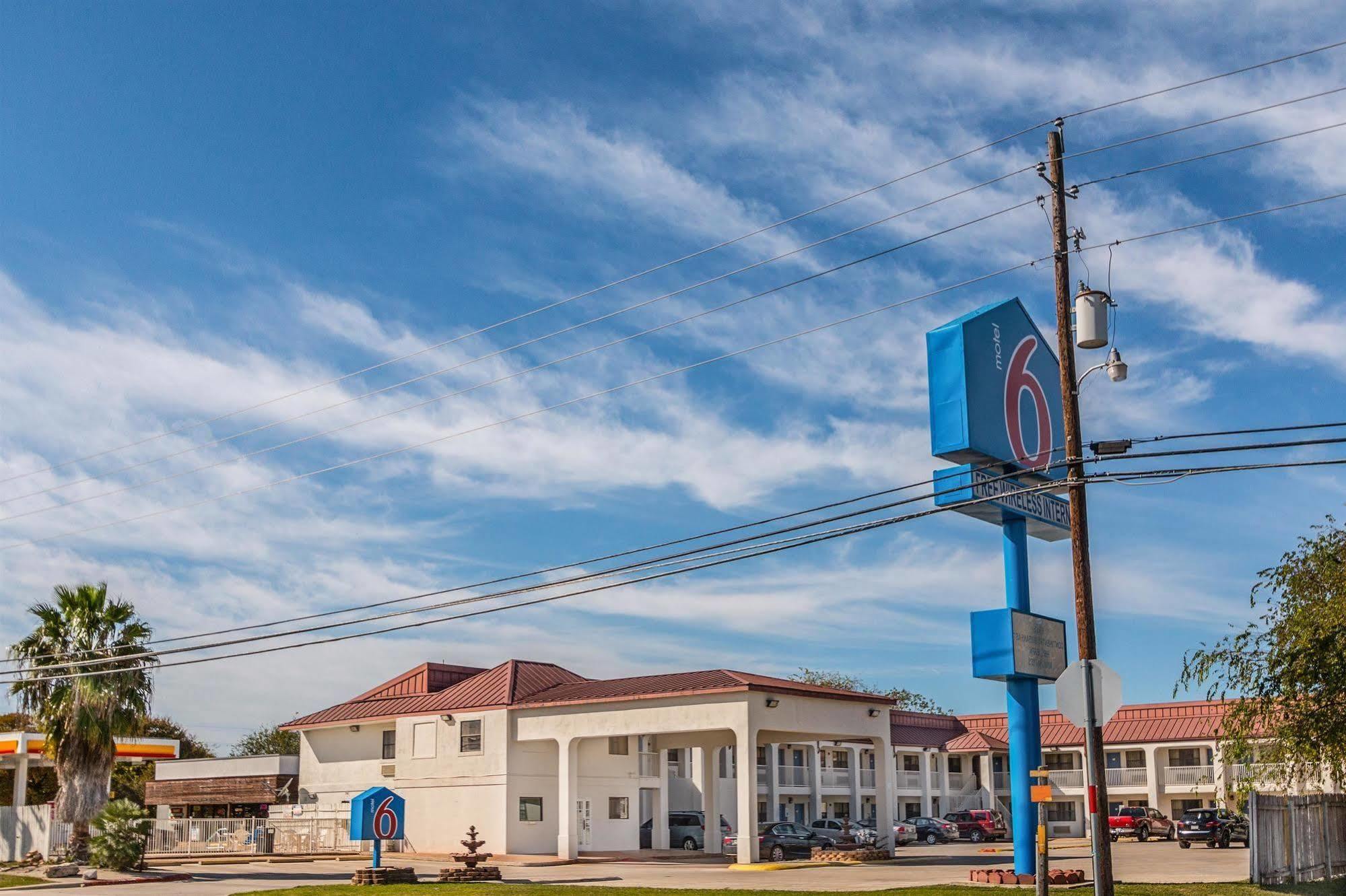 Motel 6-San Marcos, Tx - North Екстериор снимка